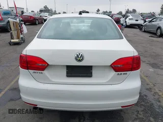 2013 Volkswagen Jetta SE with VIN 3VWDP7AJXDM432740, listed as a IAAI auction lot 42569834 with 118,659 mi miles and . Bid and sale history available at DreamBid. Image 16.