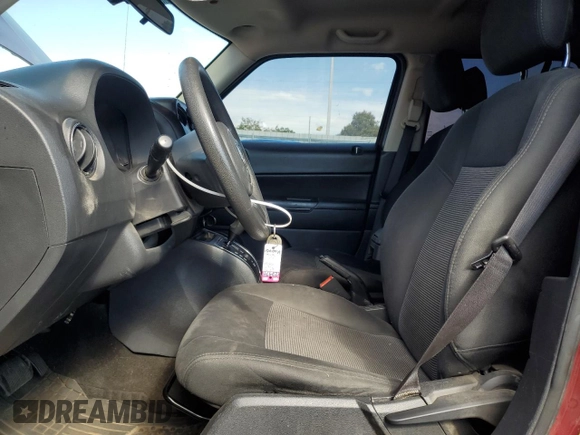 2015 Jeep Patriot Sport with VIN 1C4NJRBBXFD321289, listed as a Copart auction lot 60536345 with 194,479 mi miles and Salvage title. Bid and sale history available at DreamBid. Image 7.