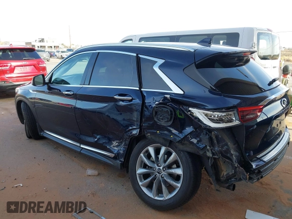 2019 Infiniti QX50 LUXE with VIN 3PCAJ5M19KF145236, listed as a IAAI auction lot 41783512 with 95,206 mi miles. Bid and sale history available at carsss.com. Image 6.