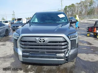2022 Toyota Tundra 2WD Limited with VIN 5TFJA5AB7NX011302, listed as a IAAI auction lot 41400983 with 93,747 mi miles. Bid and sale history available at carsss.com. Image 12.
