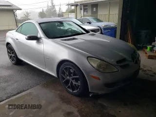 2008 Mercedes-Benz SLK 350 with VIN WDBWK56F58F179253, listed as a Copart auction lot 48260615 with 82,394 mi miles and Clean Title. Bid and sale history available at DreamBid. Image 4.