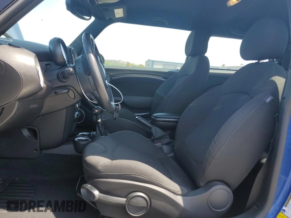 2013 MINI Hardtop S with VIN WMWSV3C53DT391200, listed as a Copart auction lot 59903365 with 48,654 mi miles and Salvage title. Bid and sale history available at DreamBid. Image 7.