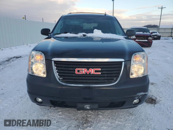 2014 GMC Yukon XL SLT z VIN 1GKS2KE70ER213669, wystawiony jako Copart lot #88631595 z przebiegiem 185 525 mil mil oraz Czysty tytuł • Clean title. Historia ofert i sprzedaży dostępna na DreamBid. Obrazek 5.