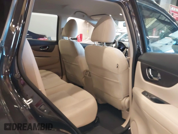 2016 Nissan Rogue SV with VIN KNMAT2MV0GP615985, listed as a IAAI auction lot 41540164 with 133,129 mi miles. Bid and sale history available at carsss.com. Image 8.
