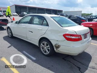 2011 Mercedes-Benz E-Class E 350 Luxury with VIN WDDHF8HB0BA422696, listed as a IAAI auction lot 42006732 with 147,653 mi miles. Bid and sale history available at carsss.com. Image 3.