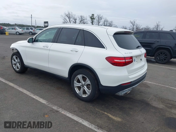 2018 Mercedes-Benz GLC with VIN WDC0G4KB6JV095440, listed as a IAAI auction lot 41675208 with 83,646 mi miles. Bid and sale history available at carsss.com. Image 3.