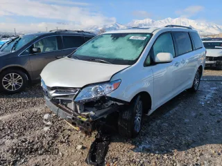 2019 Toyota Sienna XLE Auto Access Seat with VIN 5TDYZ3DC1KS982412, listed as a Copart auction lot 45692195 with 46,080 mi miles and Salvage Title. Bid and sale history available at carsss.com. Image 1.