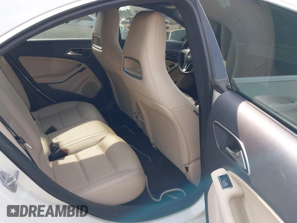 2014 Mercedes-Benz CLA 250 с VIN WDDSJ4EBXEN113882, выставлен на аукционе IAAI как лот 42426754 с пробегом 121 138 миль миль и . История ставок и продаж доступна на DreamBid. Изображение 8.
