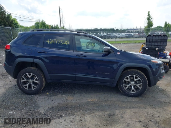 2014 Jeep Cherokee Trailhawk с VIN 1C4PJMBS4EW281449, выставлен на аукционе IAAI как лот 42477320 с пробегом 128 107 миль миль и . История ставок и продаж доступна на DreamBid. Изображение 14.