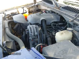2007 Chevrolet Silverado 1500 Work Truck z VIN 2GCEK19V571121612, wystawiony jako IAAI lot #41759034 z przebiegiem 111 610 mil mil oraz . Historia ofert i sprzedaży dostępna na DreamBid. Obrazek 17.