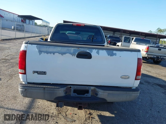 2002 Ford F-150 XL z VIN 1FTRF17L22NB18648, wystawiony jako IAAI lot #41843041 z przebiegiem 90 033 mil mil oraz . Historia ofert i sprzedaży dostępna na DreamBid. Obrazek 17.