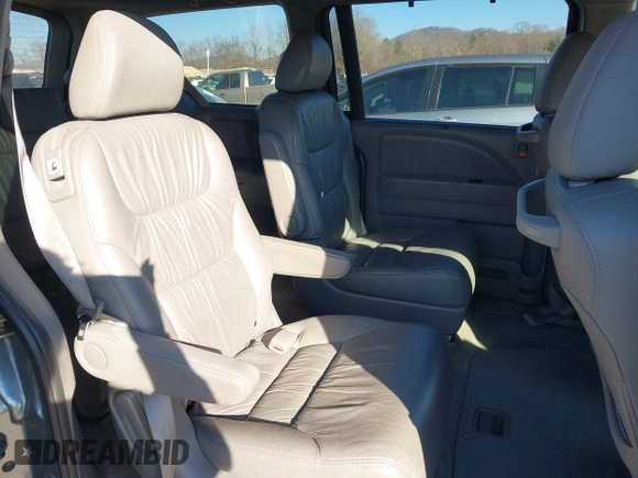2008 Honda Odyssey EX-L with VIN 5FNRL38638B088497, listed as a IAAI auction lot 41699169 with 129,992 mi miles. Bid and sale history available at carsss.com. Image 8.