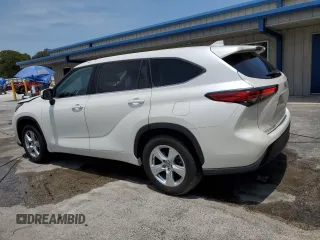2020 Toyota Highlander L with VIN 5TDCZRAH2LS029755, listed as a Copart auction lot 57993075 with 68,511 mi miles and Non repairable. Bid and sale history available at DreamBid. Image 2.