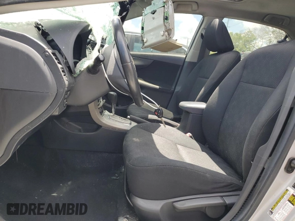 2010 Toyota Corolla с VIN 2T1BU4EE8AC352792, выставлен на аукционе Copart как лот 56949355 с пробегом 172 687 миль миль и Списание • Salvage title. История ставок и продаж доступна на DreamBid. Изображение 7.