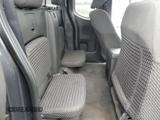 2015 Nissan Frontier SV z VIN 1N6AD0CW0FN737331, wystawiony jako Copart lot #84547974 z przebiegiem 183 064 mil mil oraz Szkoda całkowita • Salvage title. Historia ofert i sprzedaży dostępna na DreamBid. Obrazek 10.