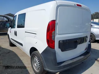 2019 Ram ProMaster City Cargo Tradesman z VIN ZFBHRFAB4K6N81095, wystawiony jako IAAI lot #42350761 z przebiegiem 93 324 mil mil oraz . Historia ofert i sprzedaży dostępna na DreamBid. Obrazek 3.
