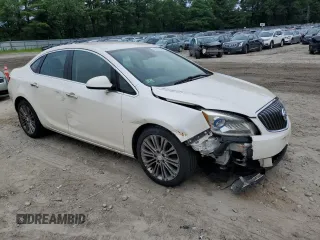 2014 Buick Verano Group z VIN 1G4PS5SK9E4160152, wystawiony jako Copart lot #62270045 z przebiegiem 32 242 mil mil oraz Czysty tytuł • Clean title. Historia ofert i sprzedaży dostępna na DreamBid. Obrazek 4.