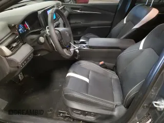 2025 Toyota Camry LE z VIN 4T1DBADK2SU527722, wystawiony jako Copart lot #53717815 z przebiegiem 1 442 mil mil oraz Nie do naprawy • Non repairable. Historia ofert i sprzedaży dostępna na DreamBid. Obrazek 7.