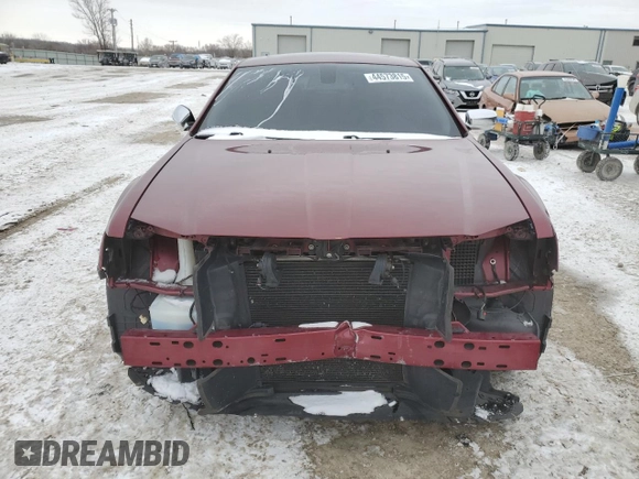 2019 Chrysler 300 Limited with VIN 2C3CCAKG1KH566434, listed as a Copart auction lot 44573815 with 123,552 mi miles and Salvage Title. Bid and sale history available at carsss.com. Image 5.
