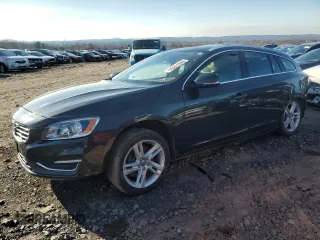 2015 Volvo V60 T5 Premier with VIN YV1612SK4F1221129, listed as a Copart auction lot 84653804 with 70,267 mi miles and Salvage Title. Bid and sale history available at carsss.com. Image 1.