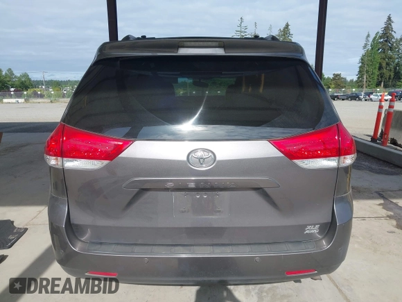2014 Toyota Sienna Limited z VIN 5TDDK3DC9ES088584, wystawiony jako IAAI lot #42333016 z przebiegiem 115 138 mil mil oraz . Historia ofert i sprzedaży dostępna na DreamBid. Obrazek 16.