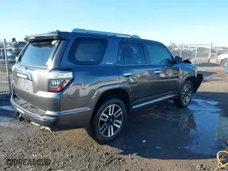 2017 Toyota 4Runner SR5 with VIN JTEBU5JRXH5431401, listed as a IAAI auction lot 41231941 with 133,324 mi miles. Bid and sale history available at carsss.com. Image 4.