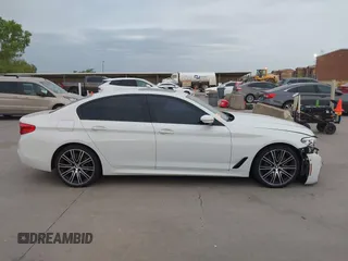2018 BMW 5 Series 540i z VIN WBAJE5C52JWA93872, wystawiony jako IAAI lot #42191999 z przebiegiem 47 508 mil mil oraz . Historia ofert i sprzedaży dostępna na DreamBid. Obrazek 13.