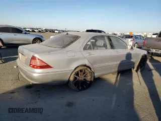 2005 Mercedes-Benz S-Class 4.3L with VIN WDBNG70J55A435521, listed as a Copart auction lot 79135004 with 89,864 mi miles and Salvage Title. Bid and sale history available at carsss.com. Image 3.