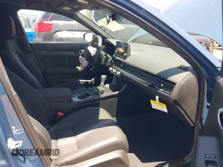 2025 Honda Civic Sport with VIN 2HGFE2F58SH582780, listed as a IAAI auction lot 42360120 with 1,562 mi miles and . Bid and sale history available at DreamBid. Image 5.