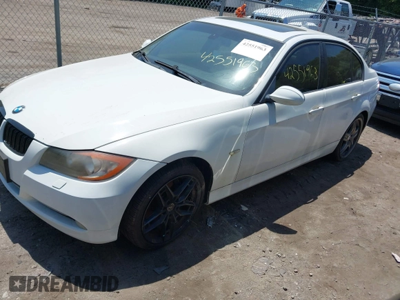 2008 BMW 3 Series 328xi with VIN WBAVC73508KX90393, listed as a IAAI auction lot 42551963 with 166,755 mi miles and . Bid and sale history available at DreamBid. Image 2.