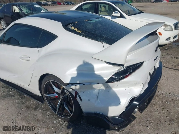 2021 Toyota GR Supra 3.0 with VIN WZ1DB0C08MW043660, listed as a IAAI auction lot 41865609 with 17,463 mi miles. Bid and sale history available at carsss.com. Image 18.