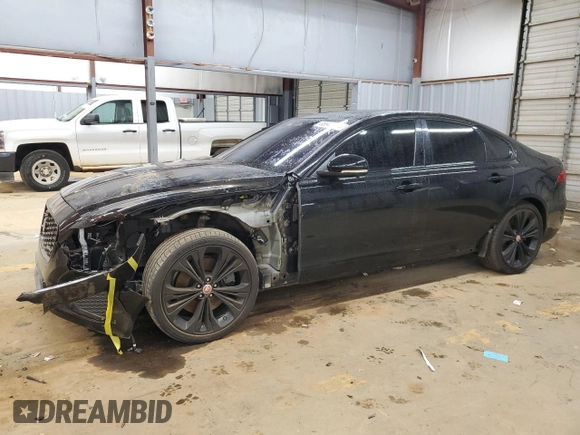 2021 Jaguar XF R-Dynamic SE with VIN SAJBL4GX2MCY89044, listed as a Copart auction lot 86945684 with 38,472 mi miles and Salvage Title. Bid and sale history available at carsss.com. Image 1.