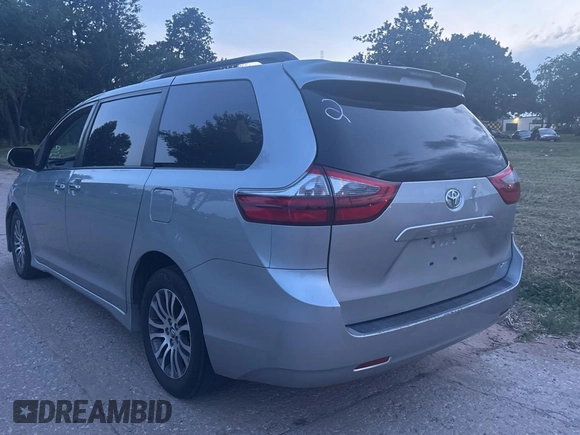 2020 Toyota Sienna XLE Auto Access Seat с VIN 5TDYZ3DC0LS030115, выставлен на аукционе Copart как лот 61694465 с пробегом 153 756 миль миль и Чистый • Clean title. История ставок и продаж доступна на DreamBid. Изображение 3.