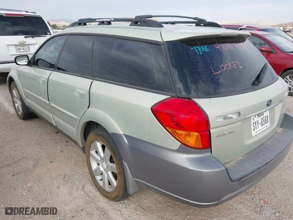 2006 Subaru Legacy Wagon Outback 2.5i Ltd with VIN 4S4BP62C367330788, listed as a IAAI auction lot 42011909 with 282,311 mi miles. Bid and sale history available at carsss.com. Image 3.