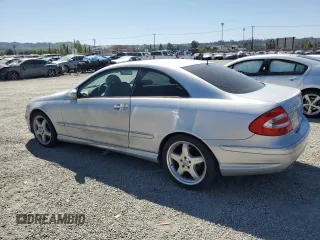 2004 Mercedes-Benz CLK 320 z VIN WDBTJ65J74F079165, wystawiony jako Copart lot #52729275 z przebiegiem 119 573 mil mil oraz Czysty tytuł • Clean title. Historia ofert i sprzedaży dostępna na DreamBid. Obrazek 2.