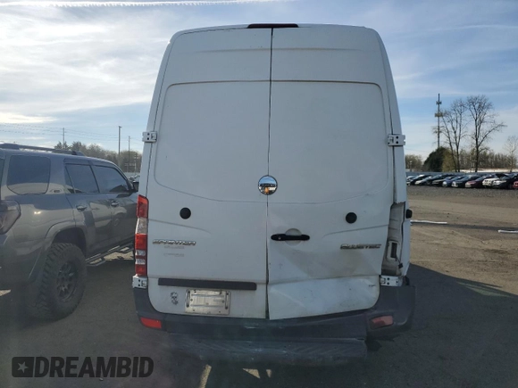 2016 Freightliner Sprinter with VIN WDYPE8DD0GP237024, listed as a Copart auction lot 50743695 with 343,473 mi miles and Salvage Title. Bid and sale history available at DreamBid. Image 6.
