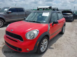 2011 MINI Countryman S z VIN WMWZC5C52BWL53856, wystawiony jako IAAI lot #42368316 z przebiegiem 107 318 mil mil oraz . Historia ofert i sprzedaży dostępna na DreamBid. Obrazek 2.