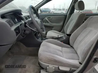 1997 Toyota Camry LE z VIN 4T1BG22K6VU106916, wystawiony jako Copart lot #56707935 z przebiegiem 235 517 mil mil oraz Szkoda całkowita • Salvage title. Historia ofert i sprzedaży dostępna na DreamBid. Obrazek 7.