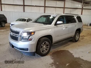 2018 Chevrolet Tahoe LT z VIN 1GNSKBKC2JR385331, wystawiony jako Copart lot #53368905 z przebiegiem 88 661 mil mil oraz Czysty tytuł • Clean title. Historia ofert i sprzedaży dostępna na DreamBid. Obrazek 1.