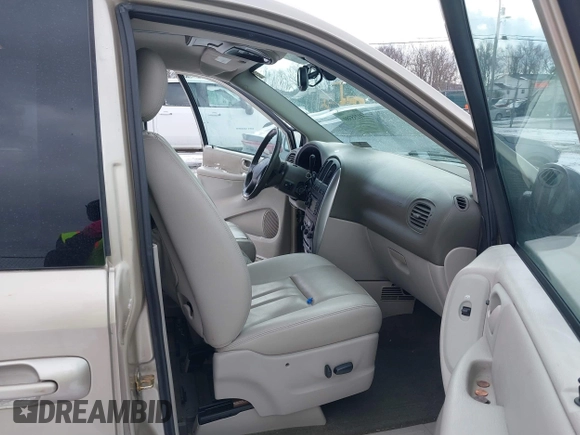 2006 Chrysler Town & Country LWB Touring with VIN 2A8GP54L86R887561, listed as a IAAI auction lot 41235389 with 124,554 mi miles. Bid and sale history available at carsss.com. Image 5.