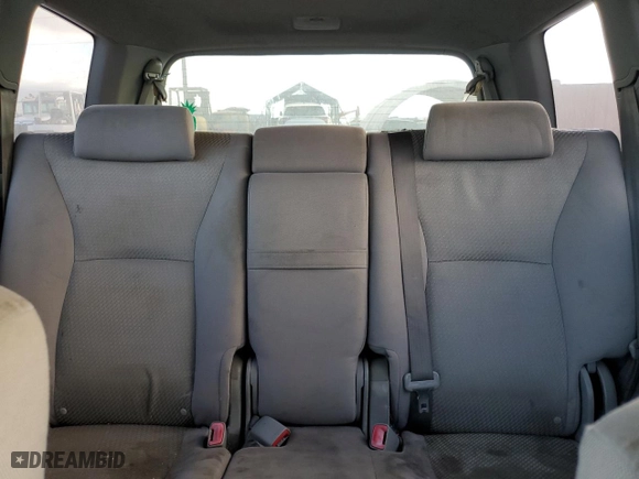 2006 Toyota Highlander w/3rd Row with VIN JTEDP21A260110407, listed as a Copart auction lot 88809225 with 304,911 mi miles and Salvage Title. Bid and sale history available at carsss.com. Image 10.