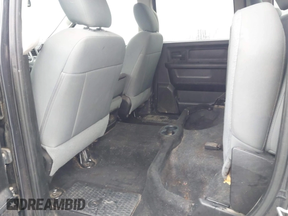 2015 Ram 1500 Express z VIN 1C6RR7KT6FS600572, wystawiony jako IAAI lot #41531984 z przebiegiem 192 950 mil mil oraz . Historia ofert i sprzedaży dostępna na DreamBid. Obrazek 8.