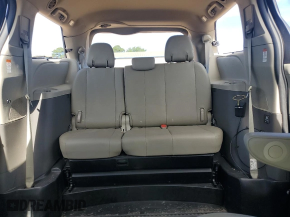 2020 Toyota Sienna XLE Auto Access Seat z VIN 5TDYZ3DC6LS033245, wystawiony jako Copart lot #56308365 z przebiegiem 82 254 mil mil oraz Szkoda całkowita • Salvage title. Historia ofert i sprzedaży dostępna na DreamBid. Obrazek 10.