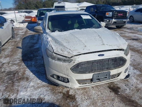 2013 Ford Fusion SE Hybrid with VIN 3FA6P0LU8DR272165, listed as a IAAI auction lot 41333539 with 196,843 mi miles. Bid and sale history available at carsss.com. Image 1.