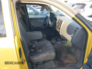 2006 Dodge Dakota ST with VIN 1D7HE22K26S702614, listed as a IAAI auction lot 40957687 with 241,007 mi miles and . Bid and sale history available at DreamBid. Image 5.