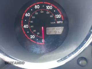 2005 Toyota Matrix STD with VIN 2T1KR32E05C551132, listed as a IAAI auction lot 42250703 with 181,027 mi miles and . Bid and sale history available at DreamBid. Image 7.