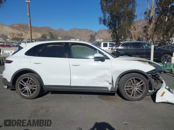 2021 Porsche Cayenne z VIN WP1AA2AY2MDA07529, wystawiony jako IAAI lot #41408743 z przebiegiem Nie podano mil oraz . Historia ofert i sprzedaży dostępna na DreamBid. Obrazek 14.