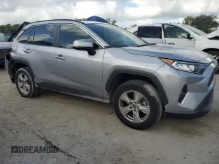 2021 Toyota RAV4 XLE with VIN 2T3W1RFV9MC128500, listed as a Copart auction lot 51896685 with 56,438 mi miles and Salvage Title. Bid and sale history available at carsss.com. Image 4.