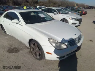 2006 Mercedes-Benz CLS-Class with VIN WDDDJ75XX6A029429, listed as a IAAI auction lot 41393561 with 189,137 mi miles. Bid and sale history available at carsss.com. Image 1.