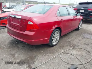 2010 Ford Fusion SEL with VIN 3FAHP0JA0AR118420, listed as a IAAI auction lot 41923325 with 184,891 mi miles. Bid and sale history available at carsss.com. Image 4.